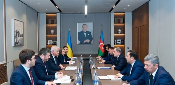 Azərbaycan və Ukraynanın xarici işlər nazirlərinin geniş tərkibdə görüşü başlayıb