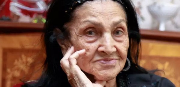 "Qızlar kişi kimi oynamamalıdır" - Roza Cəlilova