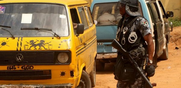 Nigeriyada silahlılar kəndlərə hücum etdi - çoxlu ölü və yaralı var
