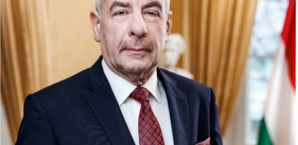 Macarıstanın Prezidenti İlham Əliyevi təbrik edib