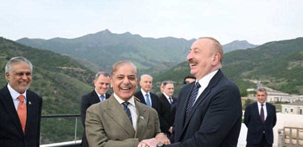 "Yaşasın Pakistan-Azərbaycan dostluğu!" - Şahbaz Şərif