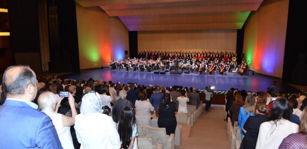 Opera və Balet teatrı Müstəqillik Gününə həsr olunmuş konsert proqramı keçirdi - FOTOLAR