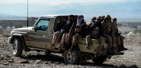 Pakistan və Əfqanıstan arasında hərbi toqquşma başlayıb