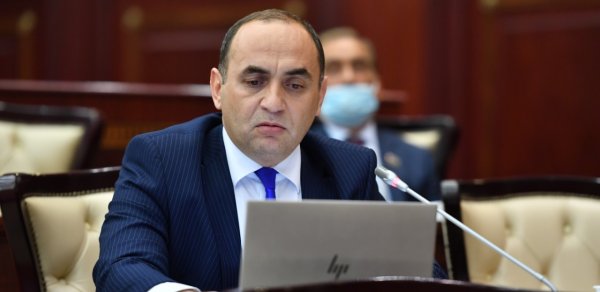 Deputat: Ailə dəyərlərinə zidd verilişlərin dayandırılmasının vaxtı çatıb