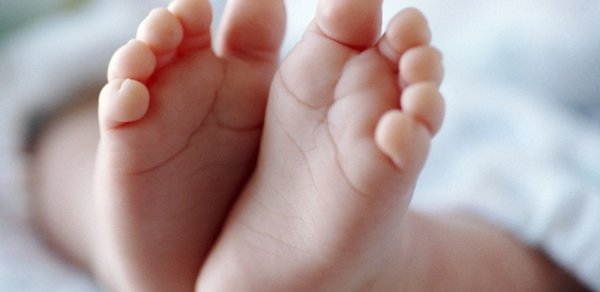 Azərbaycanda 32 yaşlı qadının körpəsi ölü doğuldu