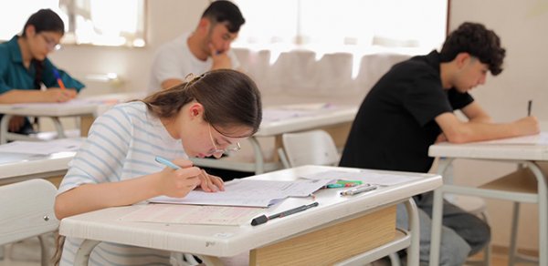 Bugünkü imtahanın cavablarını buradan yoxlaya bilərsiz