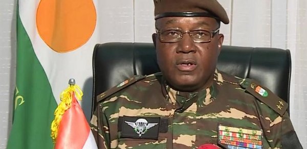 Niger prezidenti: Sabitliyi pozan fransız qoşunlarına qarşı mübarizə aparırıq