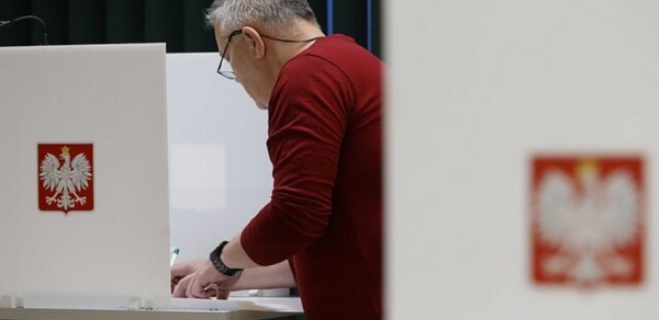 Polşada prezident seçkilərində lider dəyişib