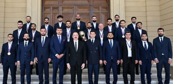 İlham Əliyev Azərbaycan milli komandasının üzvlərini qəbul etdi