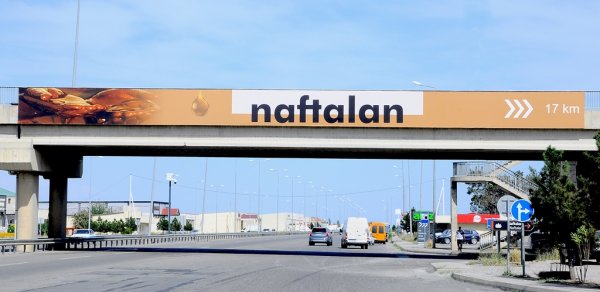 Naftalanda yeni istiqamətverici lövhələr quraşdırılıb - FOTOLAR