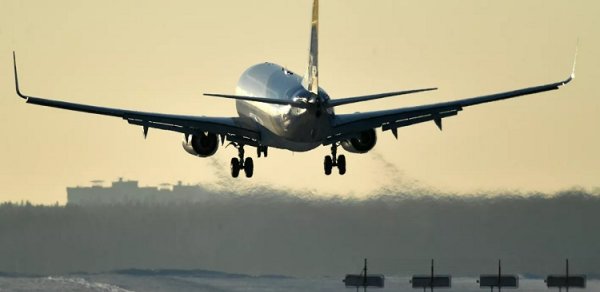 Berlindən Milana uçan təyyarə hava burulğanına düşüb, 9 nəfər xəsarət alıb