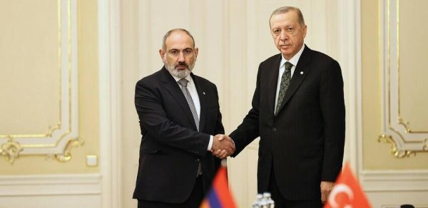 Ərdoğan Paşinyanla Azərbaycan-Ermənistan normallaşma prosesini müzakirə edib