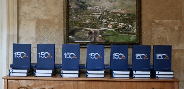 “150 ilin söhbəti” kitabı işıq üzü görüb