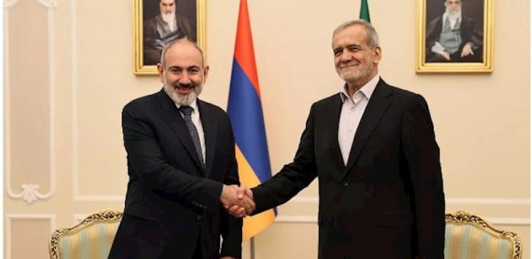 Pezeşkianla regional təhlükəsizliyi müzakirə etdilər