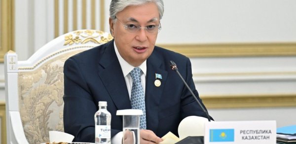 Qazaxıstan Prezidenti müdafiə və nəqliyyat nazirlərini vəzifədən azad edib