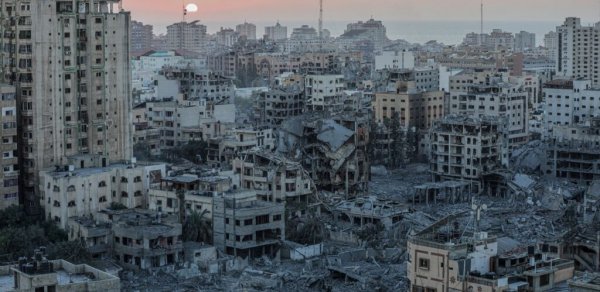 İsrailin Qəzzaya təşkil etdiyi hücumlarda ölənlərin sayı 55 minə çatır