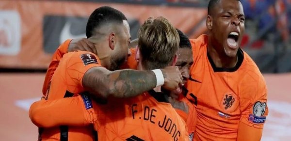 Niderland Maltanı darmadağın etdi