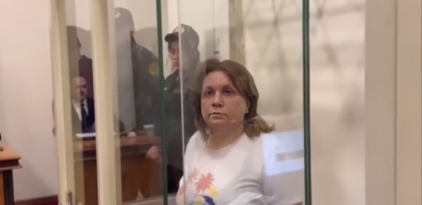 "Tərtəmiz, gül kimi qızam”