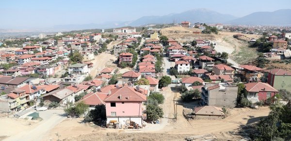 Deputat: Bakıda sənədsiz evlərin sayı 500 mindən çoxdur