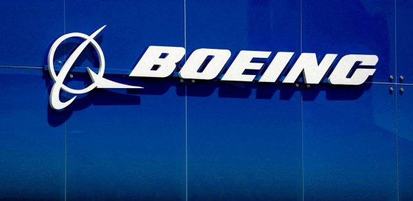 Boeing-in səhmləri təyyarə qəzasından sonra kəskin şəkildə düşdü