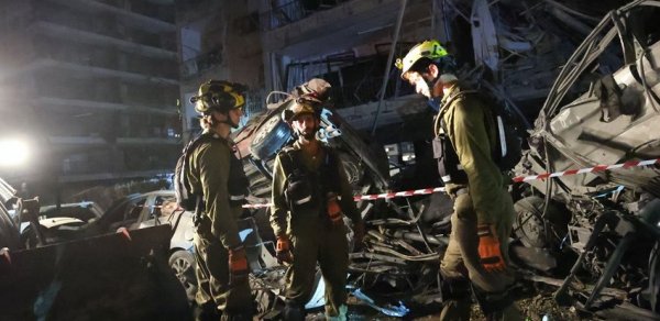 İranın İsrailə endirdiyi raket zərbələri nəticəsində ölənlərin sayı 4-ə, yaralıların sayı 70-ə çatıb