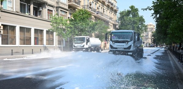 Paytaxtda növbəti geniş təmizlik işləri aparılıb
