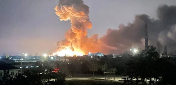 İsrailin müdafiə naziri İsrael Kats Tehrandakı mülki hədəflərə zərbələr endirməklə hədələyib.  "Report" xəbər verir ki, bu barədə İsrail KİV-ləri məlumat yayıb.  Bildirilib ki, bu, İran hərbi qüvvələrinin İsrail şəhərlərinin yaşayış məntəqələrinə endird