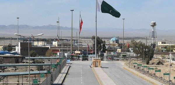 Pakistan İranla sərhədini bağlayıb