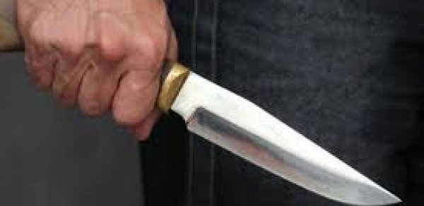 İsmayıllıda oğul atasını bıçaqlayıb