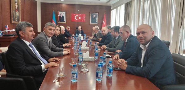 Türkiyə ilə Azərbaycanın arasını vurmaq istəyənlər var - SƏFİR