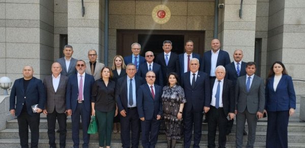 Mətbuat Şurasının İdarə Heyətinin üzvləri Türkiyə səfirliyində olublar