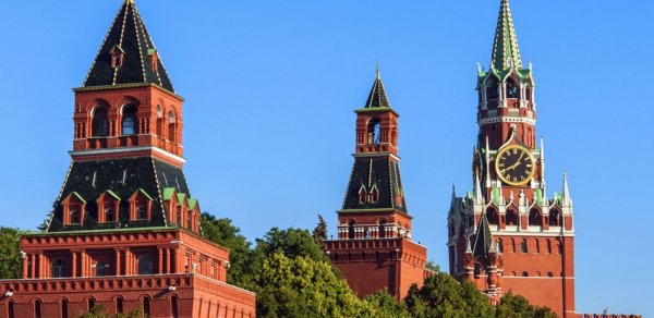 Kreml: Moskva İrandan rusiyalıların təxliyəsində göstərdiyi köməyə görə Bakıya minnətdardır