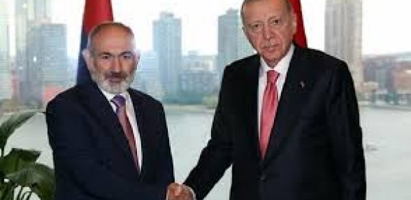 Ərdoğan İstanbulda Paşinyanı qəbul edib