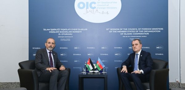 Ceyhun Bayramov iordaniyalı həmkarı ilə regional təhlükəsizliyi müzakirə edib