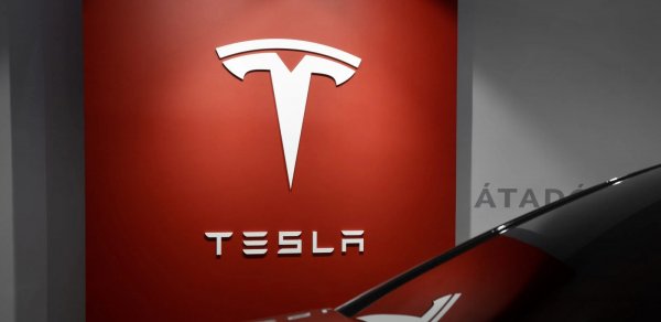 "Tesla" Texasda robotaksi tətbiqinə başlayır