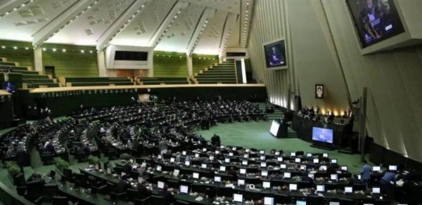 İran parlamenti AEBA ilə əməkdaşlığın dayandırılmasını təsdiqləyib