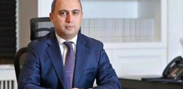 "Xaricdə təhsil proqramına 1000-dən çox müraciət daxil olub" - Nazir