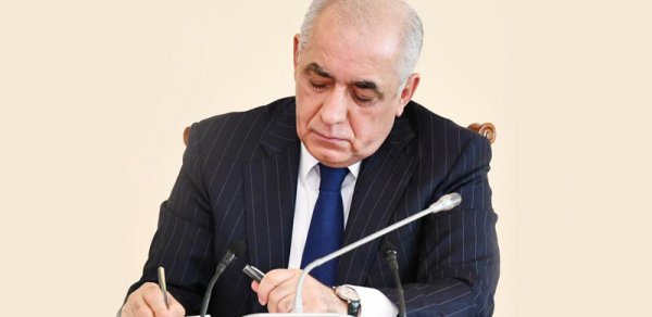 Əli Əsədov yeni qərar imzaladı