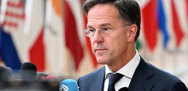 Rutte: Son 10 ildəkindən daha çox silah və hərbi texnika istehsal etməliyik