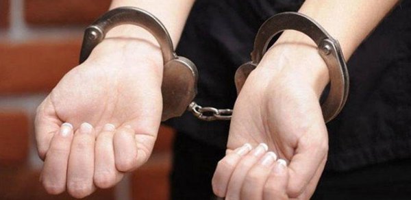 Şəkilləri ilə xanımı şantaj edən sələmçi məhkəmə zalında həbs olundu