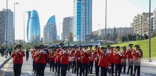 Bakıda Silahlı Qüvvələr Günündə hərbçilərin yürüşü keçirilir