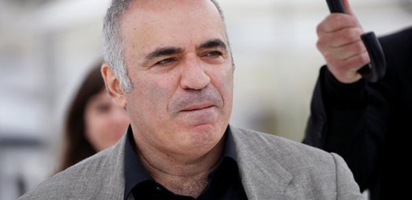 Kasparov bu ölkədə dövlət çevrilişinə cəhddə ittiham olunur