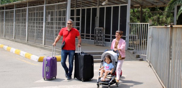İran əsilli xarici vətəndaşların Azərbaycana təxliyəsi davam edir - FOTO