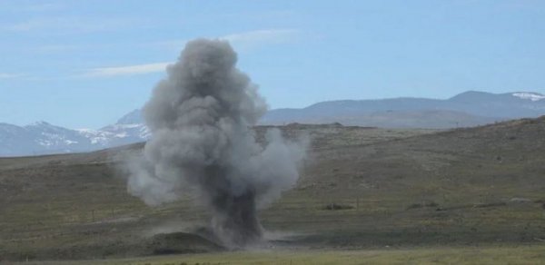 Ağdamda polis əməkdaşı minaya düşərək xəsarət alıb