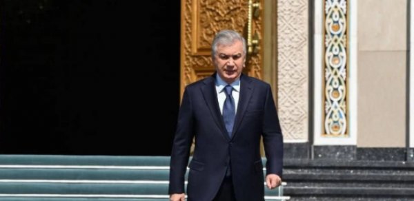 Şavkat Mirziyoyev Azərbaycana rəsmi səfərə yola düşüb