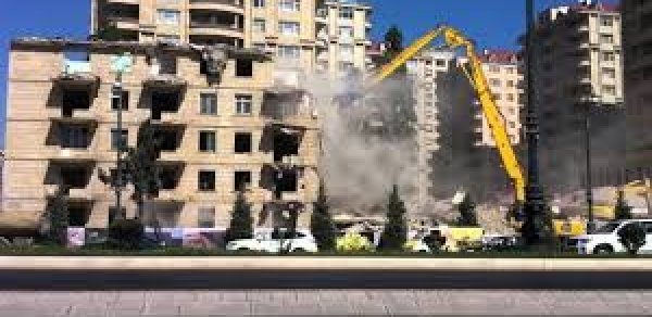 Qəzalı binalarla bağlı Bakıda xüsusi komissiya yaradıldı