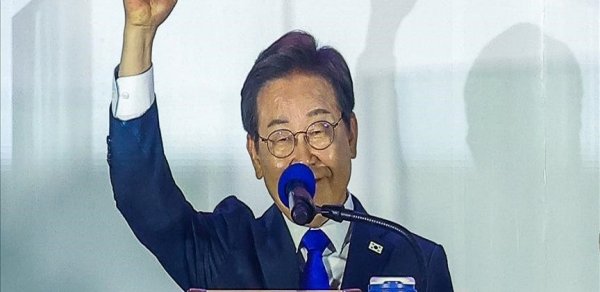 Cənubi Koreya Prezidenti Şimali Koreya ilə birləşməyin yolunu açıqlayıb