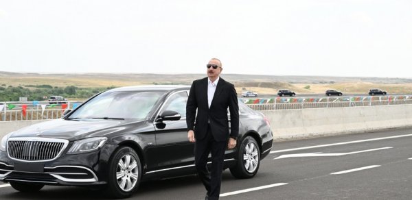 İlham Əliyev Əhmədbəyli-Füzuli-Şuşa yolunun açılışında iştirak edib