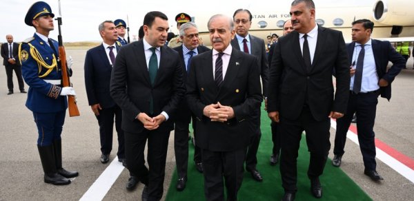 Şahbaz Şərifin Azərbaycana səfəri başlayıb