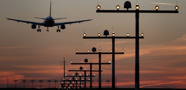 Kanadada hava limanında bomba həyəcanı - Uçuşlar ləğv olundu